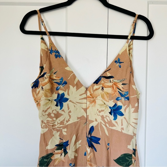 ASTR the label Penelope Dress in Paradise Floral Print Size Medium - Picture 13 of 13